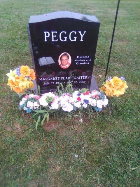 Flower delivery for Margaret Pearl Gaiters