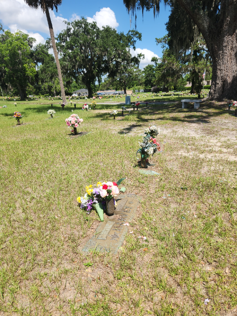 Flower delivery for Leroy Everett Everett Harvey