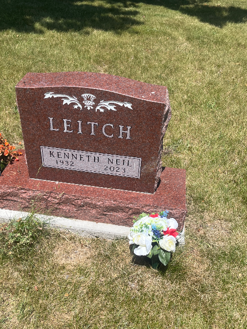 Flower delivery for Kenneth Neil Leitch