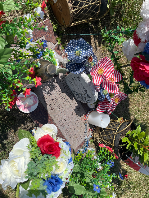 Flower delivery for Margarett Witkowski