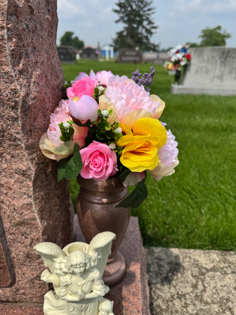 Flower delivery for Kathleen A. Baker