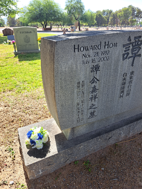 Flower delivery for Howard Hom