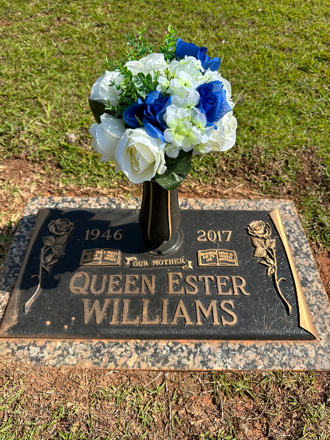 Flower delivery for Queen Ester Williams