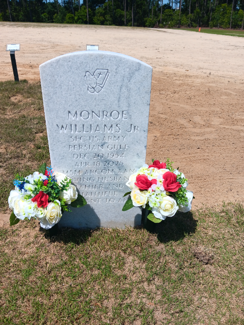 Flower delivery for Monroe Williams