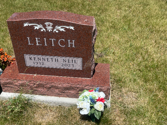 Flower delivery for Kenneth Neil Leitch