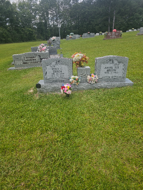 Flower delivery for Reece Colon Broom