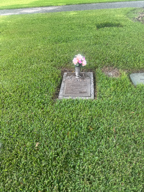 Flower delivery for Jean Elizabeth Ryder