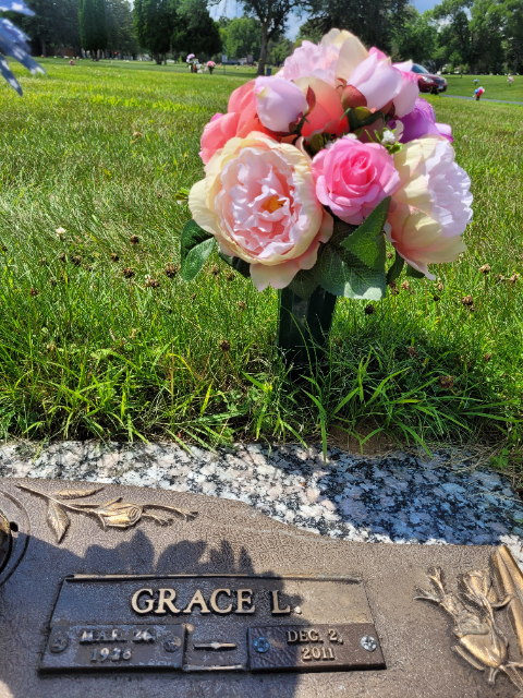 Flower delivery for Grace Lillian Hanson