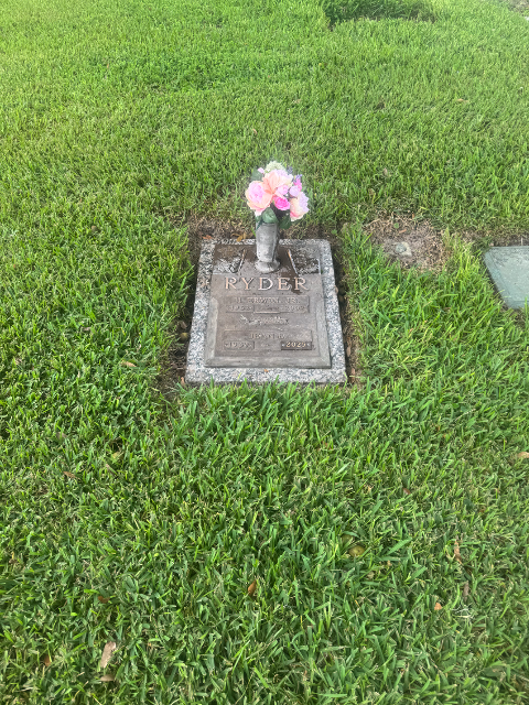 Flower delivery for Jean Elizabeth Ryder