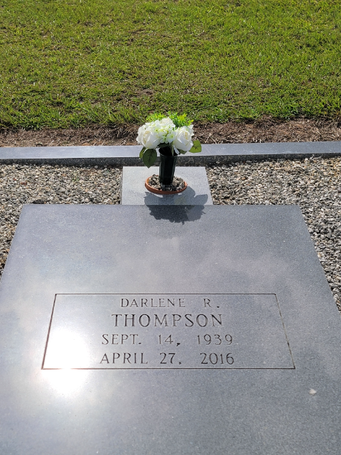 Flower delivery for Darlene Thompson