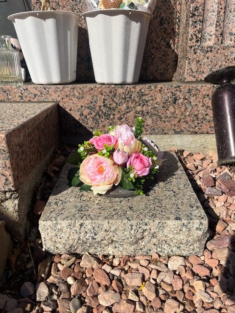 Flower delivery for Karen Anne Carpenter