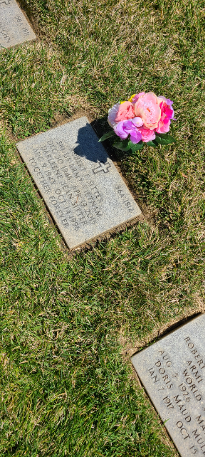 Flower delivery for Darleene Jean Sitter