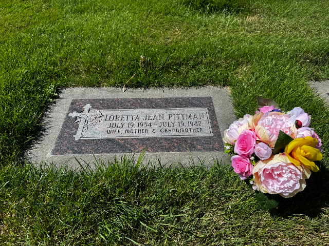 Flower delivery for Loretta Jean Pittman