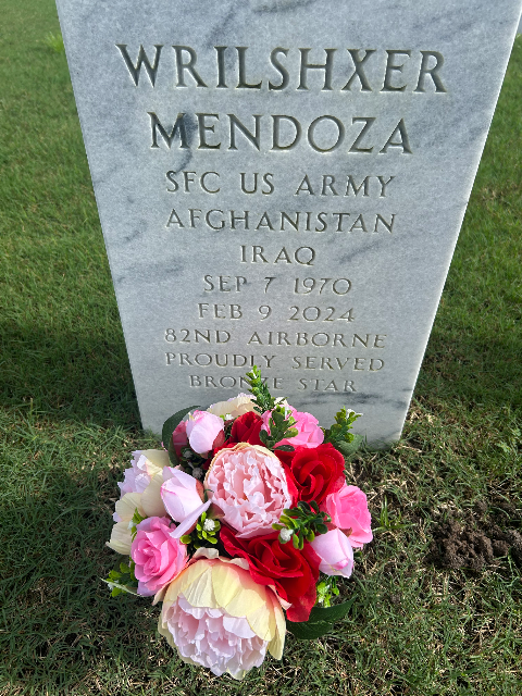 Flower delivery for Wrilshxer Mendoza