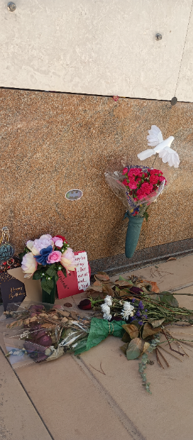 Flower delivery for Matthew Perry