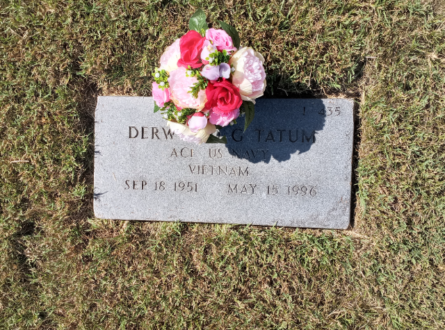 Flower delivery for Derwood Glenn Tatum