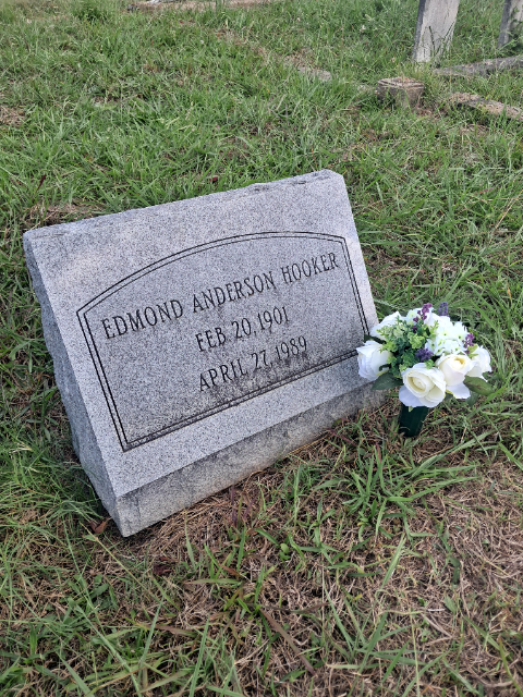 Flower delivery for Edmond Anderson Hooker