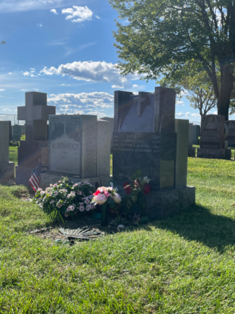 Flower delivery for Peter Thomas Ratajczyk