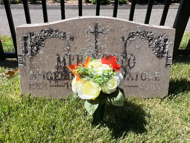 Flower delivery for Angelina Meringolo