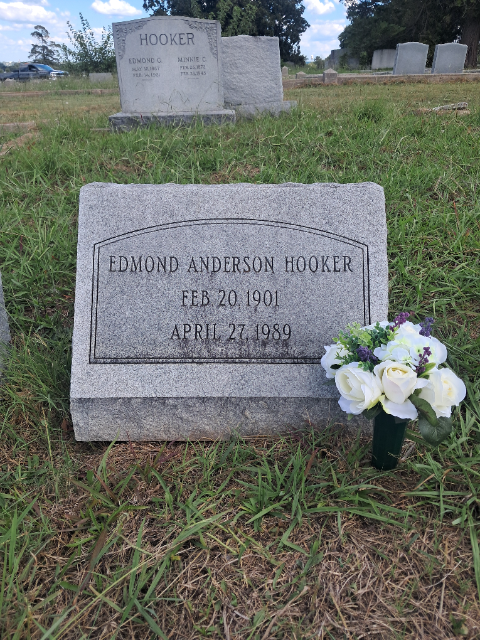 Flower delivery for Edmond Anderson Hooker