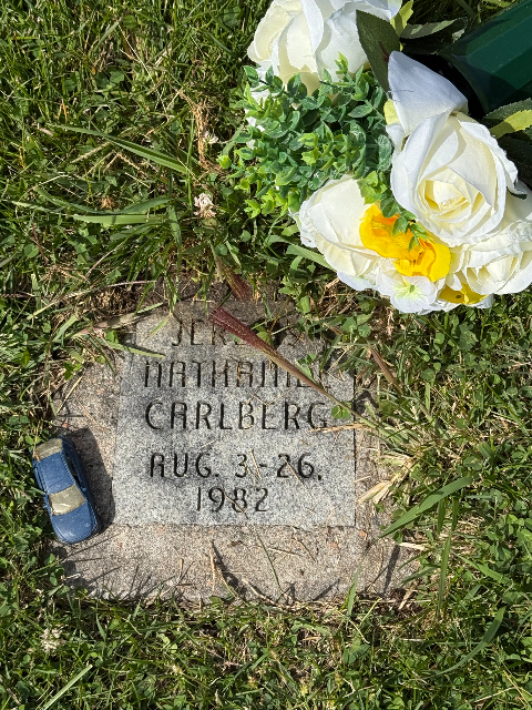 Flower delivery for Jeremy Nathaniel Carlberg