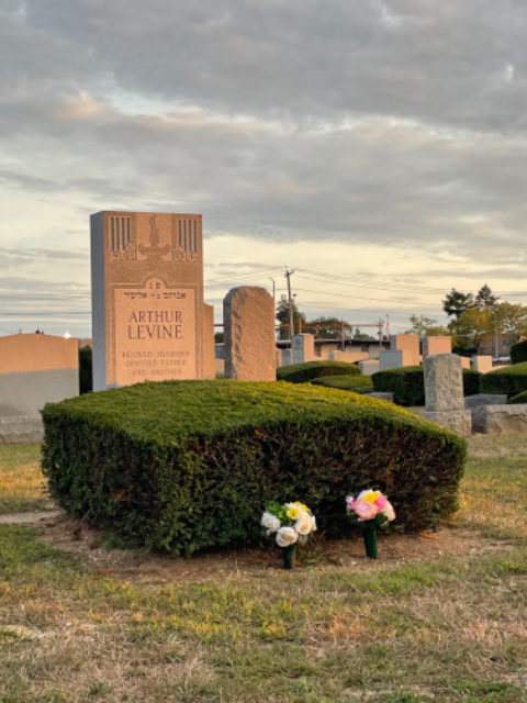 Flower delivery for Arthur Levine