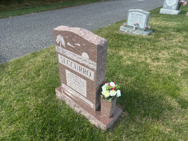 Flower delivery for Sue Seccurro