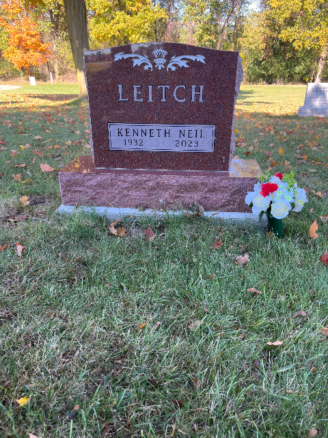 Flower delivery for Kenneth Neil Leitch