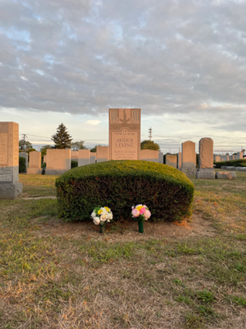 Flower delivery for Arthur Levine