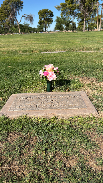 Flower delivery for Edwin Darrell Lowrey