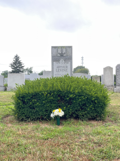 Flower delivery for Arthur Levine