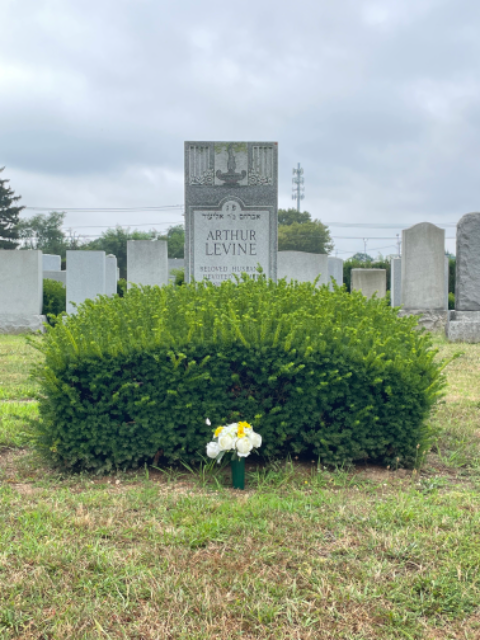 Flower delivery for Arthur Levine