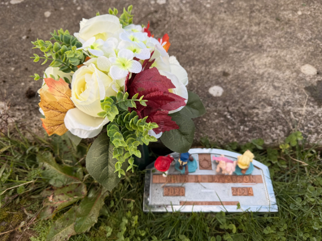 Flower delivery for Ruth Irene Jacobson