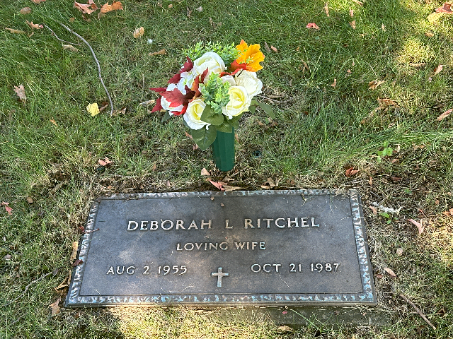 Flower delivery for Deborah L Ritchel