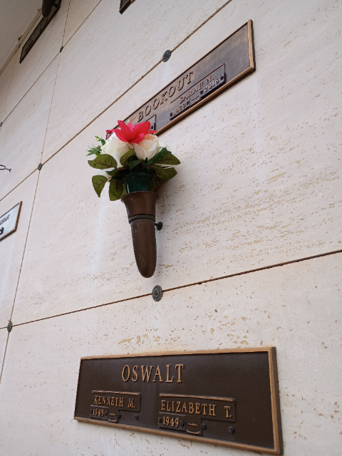 Flower delivery for Henry Ellis Bookout