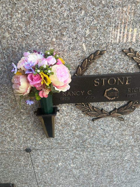 Flower delivery for Richard Mortimer Stone