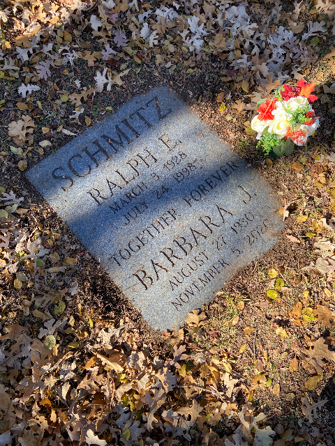 Flower delivery for Barbara J Schmitz