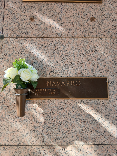 Flower delivery for Margaret Anne Navarro