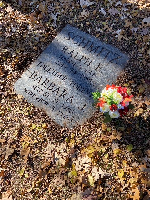 Flower delivery for Barbara J Schmitz