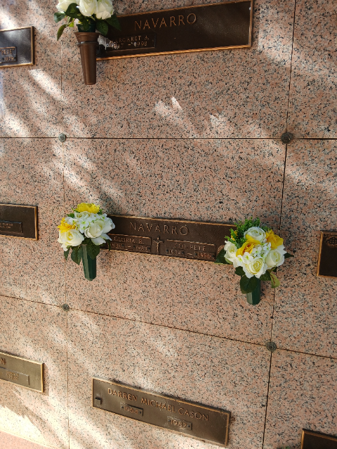 Flower delivery for Gloria Rodriguez Navarro