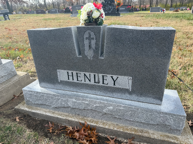 Flower delivery for Donald J & Mary F Henley