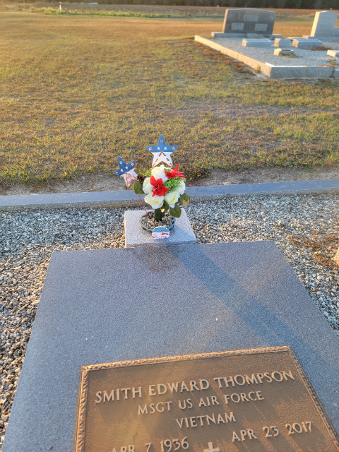 Flower delivery for Darlene Thompson