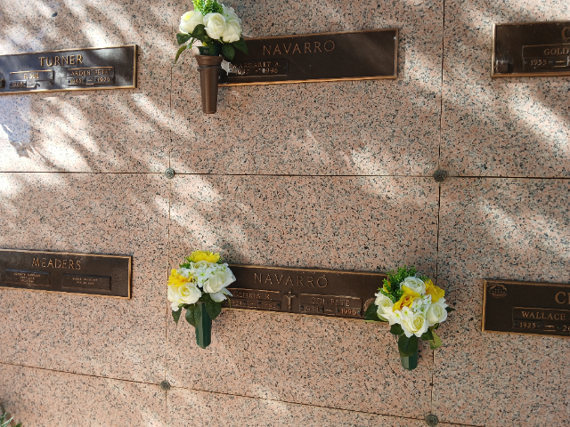 Flower delivery for Gloria Rodriguez Navarro