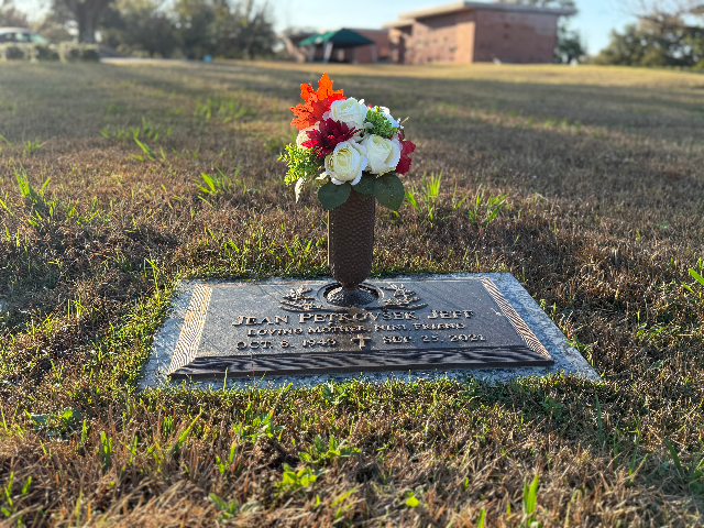 Flower delivery for Jean Petkovsek Jeff