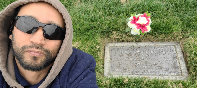 Flower delivery for Sherwood L Banks