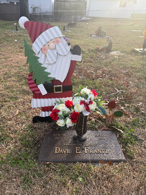 Flower delivery for David E Frantz