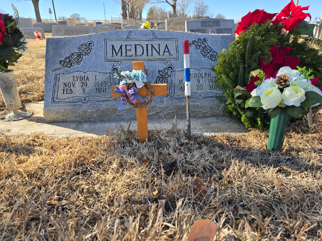 Flower delivery for Rudolph Fermin Medina
