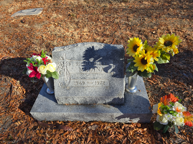 Flower delivery for Richard Lee Medina