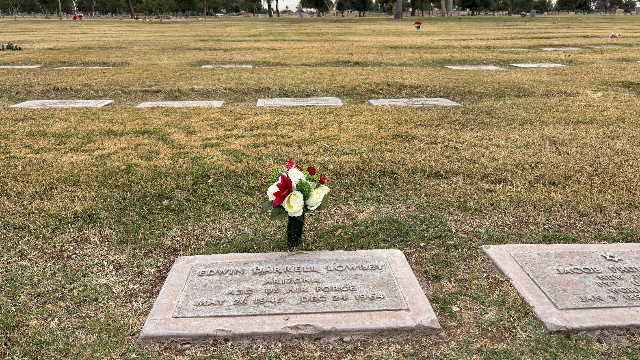Flower delivery for Edwin Darrell Lowrey