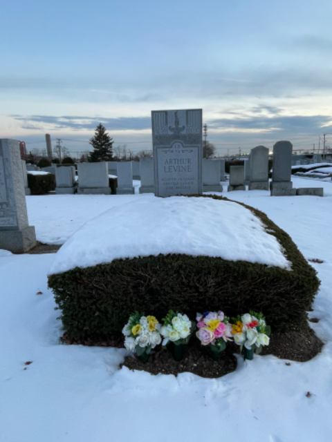 Flower delivery for Arthur Levine